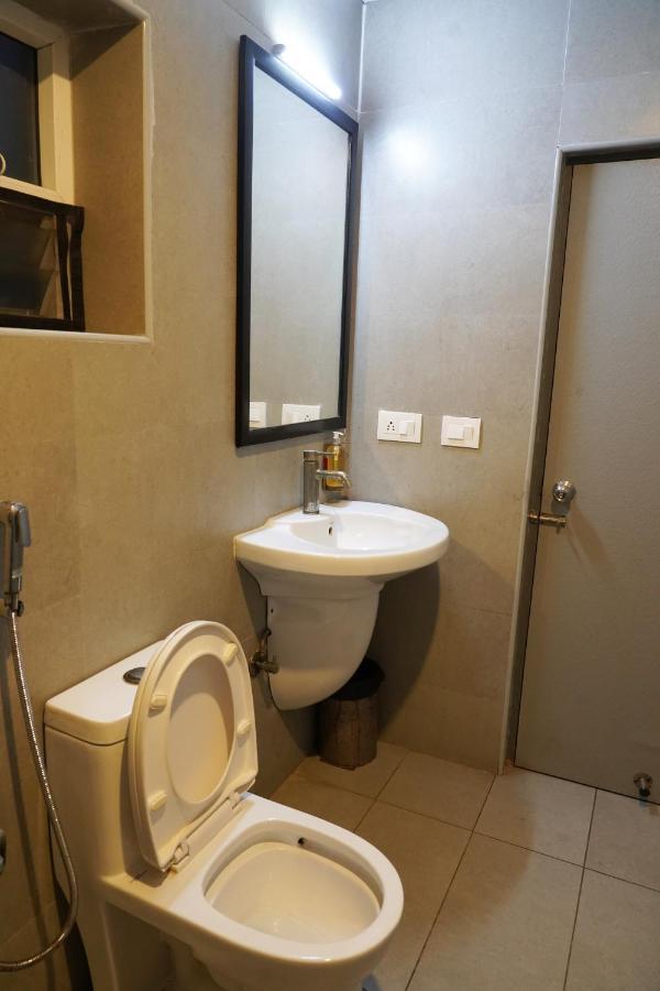 Treetops Inn Chennai Bagian luar foto