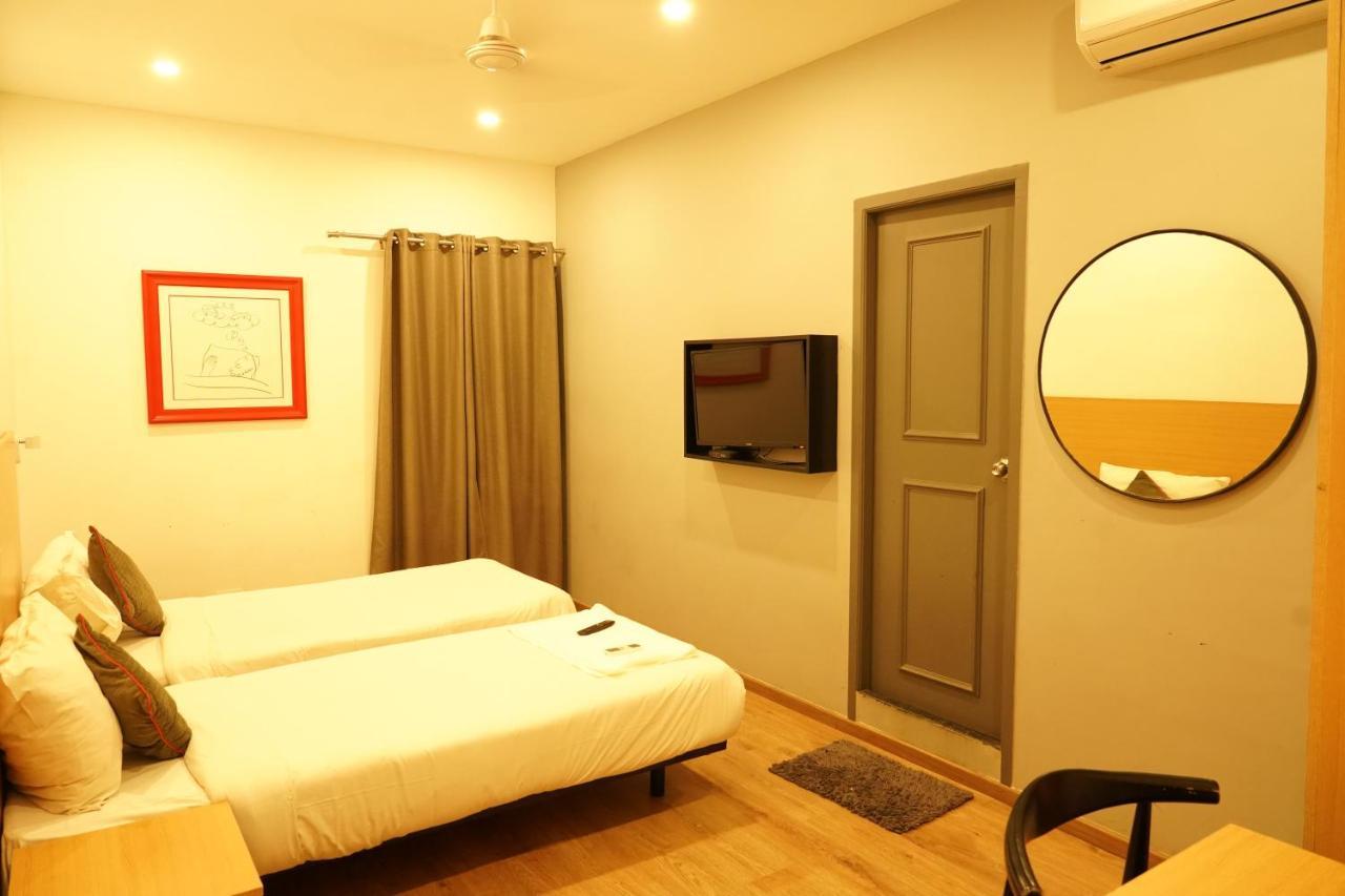 Treetops Inn Chennai Bagian luar foto