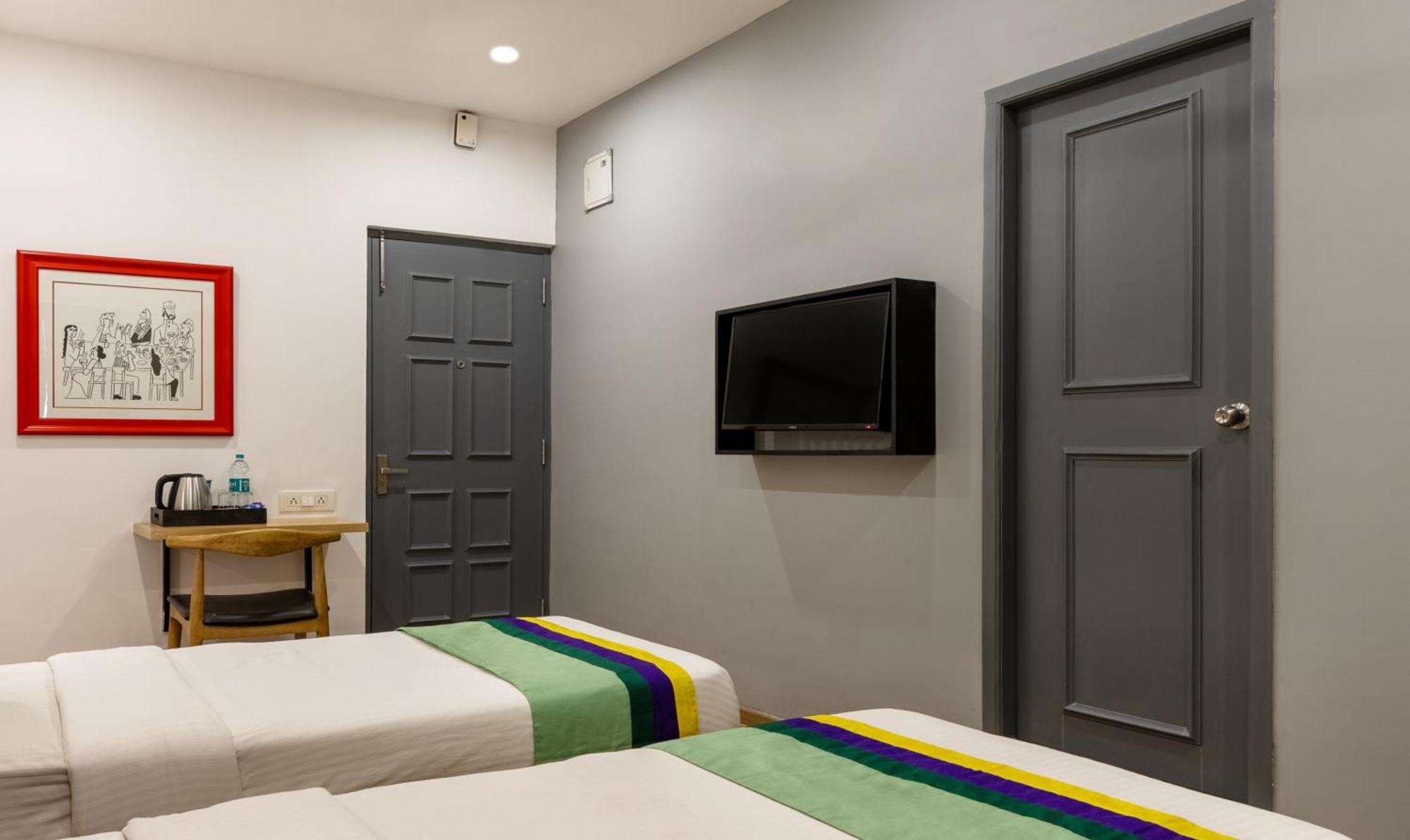 Treetops Inn Chennai Bagian luar foto